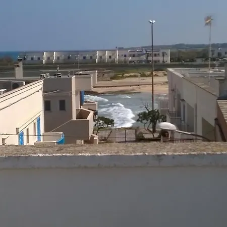 Aurasia Marina בית נופש *